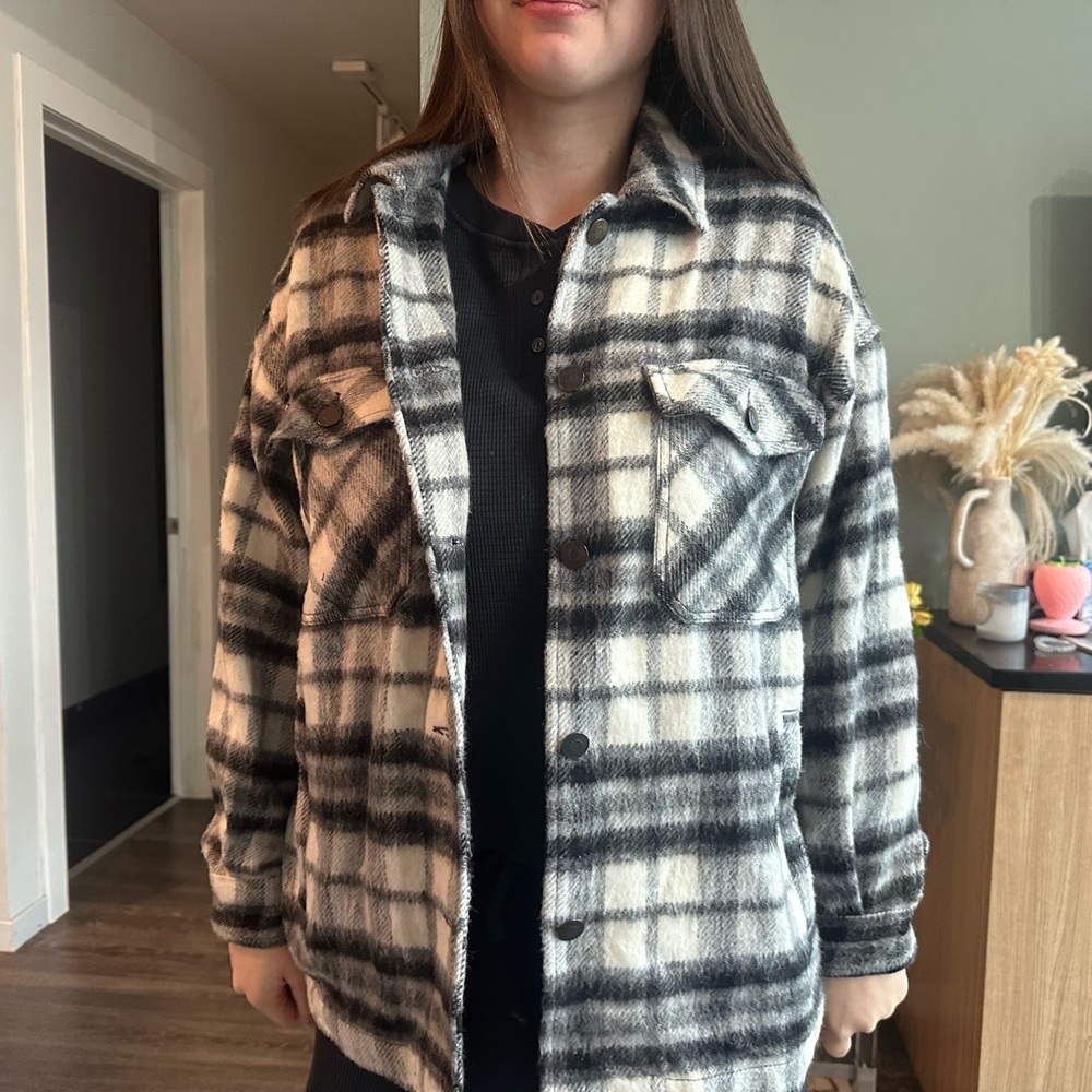 ZARA BLACK AND WHITE PLAID WOOL SHACKET